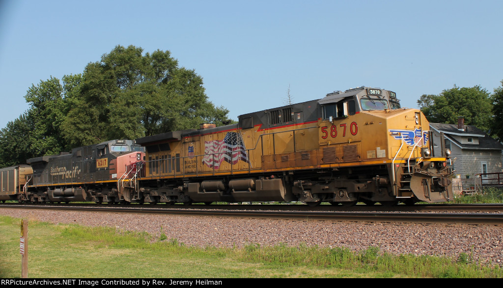 UP 5870 &amp; 6217 (1)